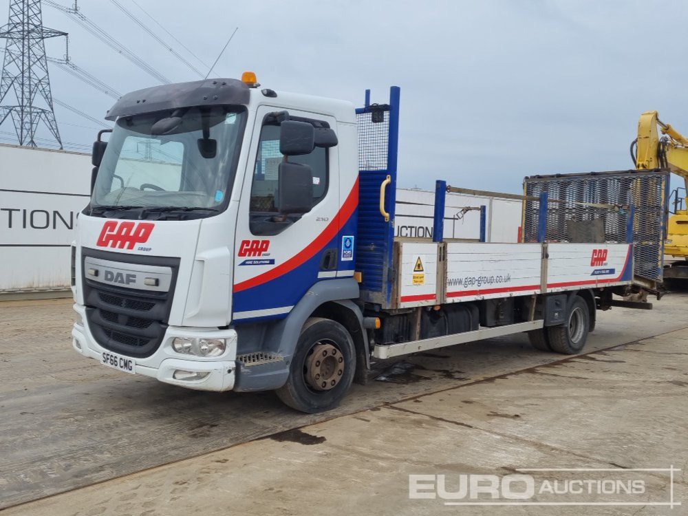 DAF LF210 - Camion plateau: photos 1 DAF LF210 - Camion plateau: photos 1