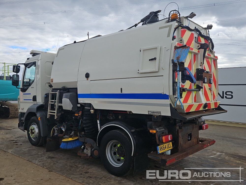 DAF LF220 - Balayeuse de voirie: photos 3 DAF LF220 - Balayeuse de voirie: photos 3