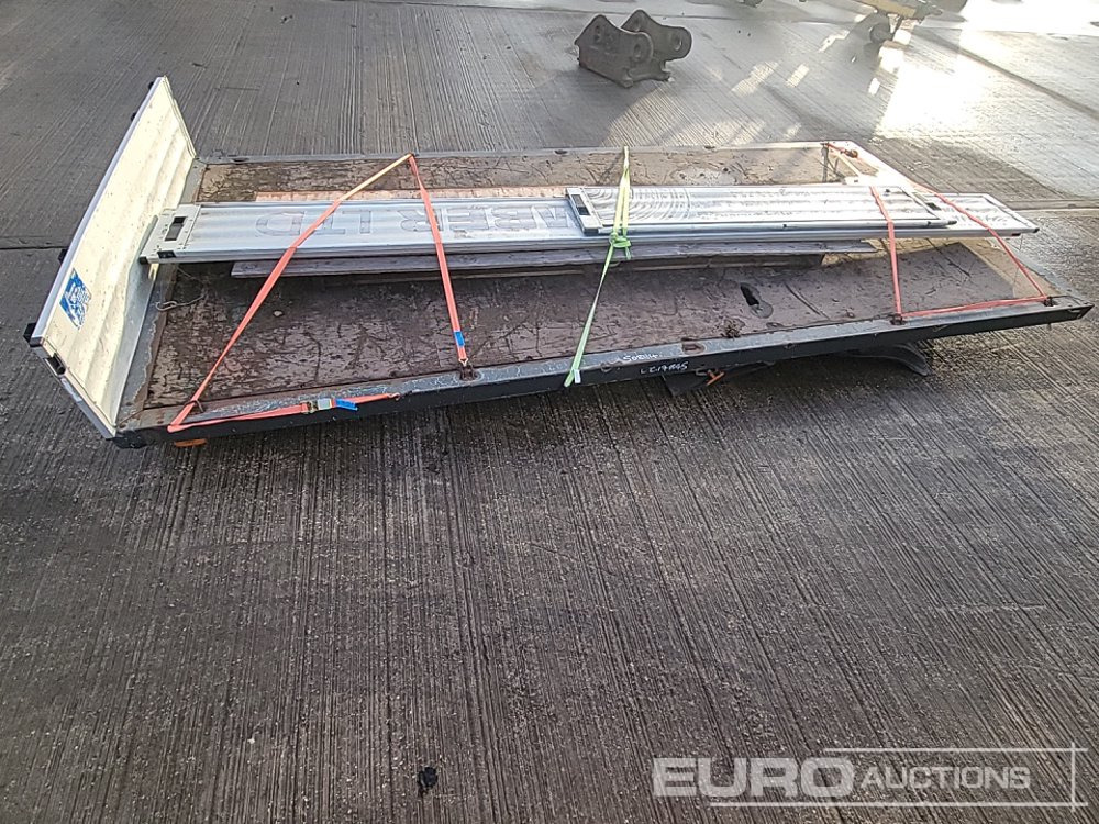 Dropside Flatbed Body to suit Pick up - Carrosserie plateau: photos 2 Dropside Flatbed Body to suit Pick up - Carrosserie plateau: photos 2