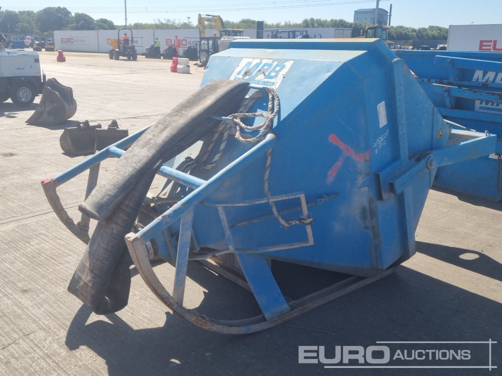 Eichinger Concrete Pouring Skip to suit Crane - Benne basculante: photos 1 Eichinger Concrete Pouring Skip to suit Crane - Benne basculante: photos 1