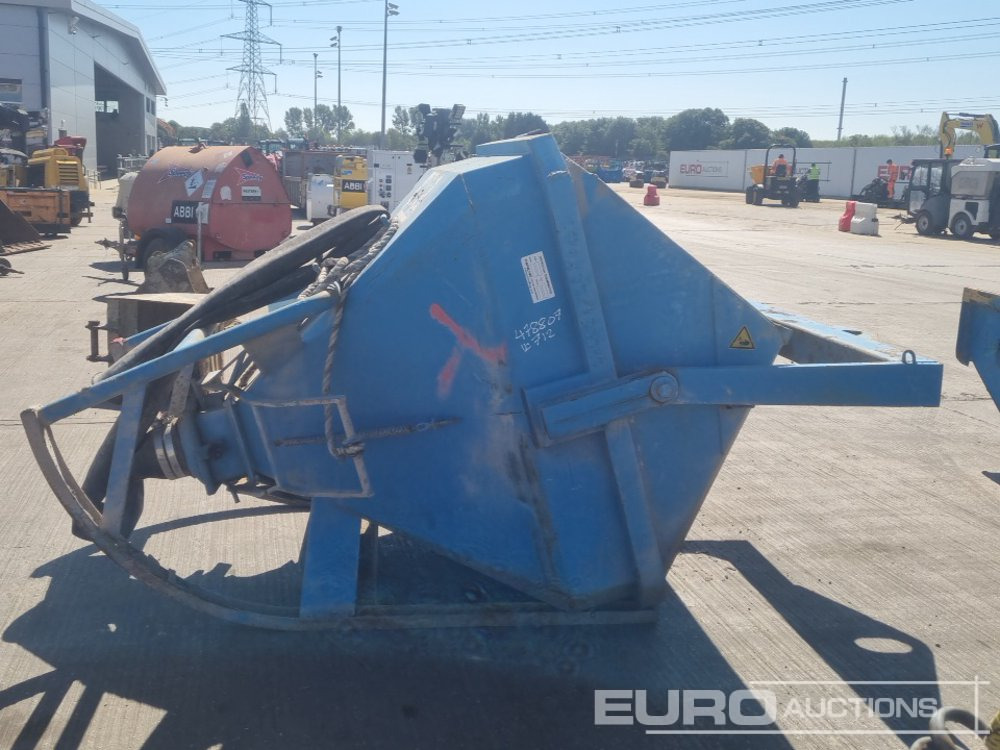 Eichinger Concrete Pouring Skip to suit Crane - Benne basculante: photos 2 Eichinger Concrete Pouring Skip to suit Crane - Benne basculante: photos 2