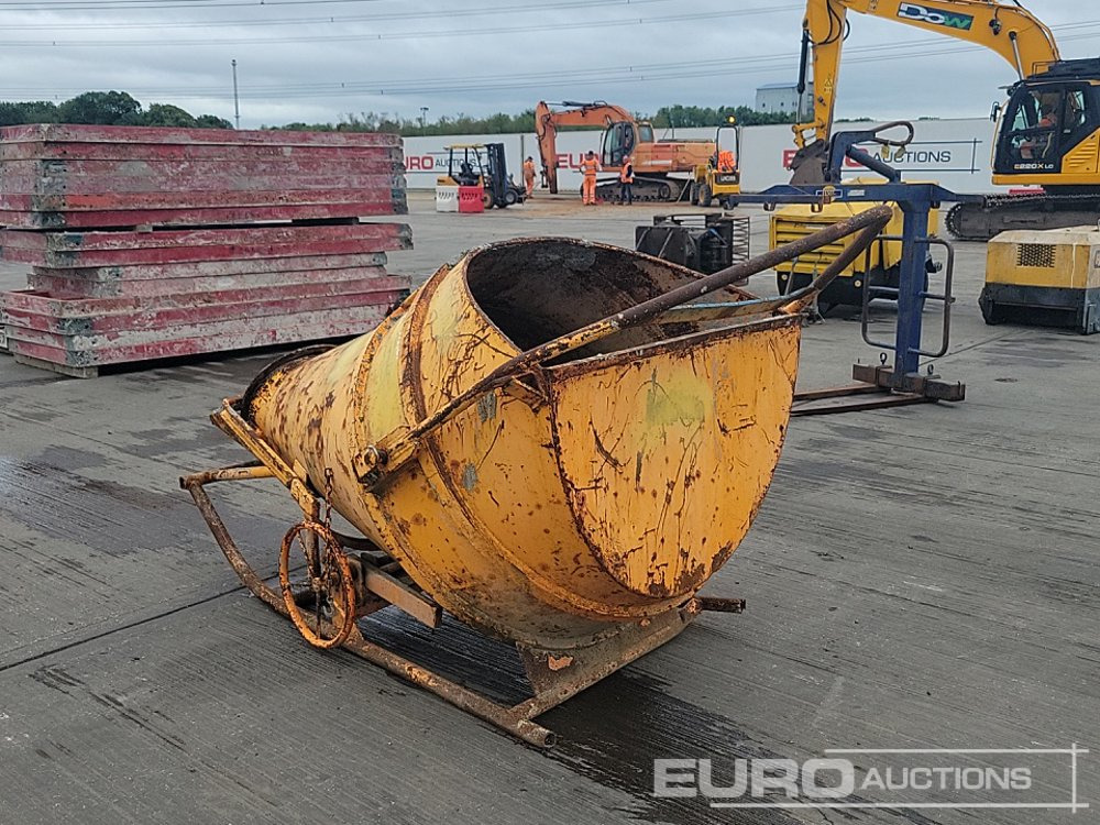 Eichinger Concrete Skip to suit Crane - Benne basculante: photos 3 Eichinger Concrete Skip to suit Crane - Benne basculante: photos 3