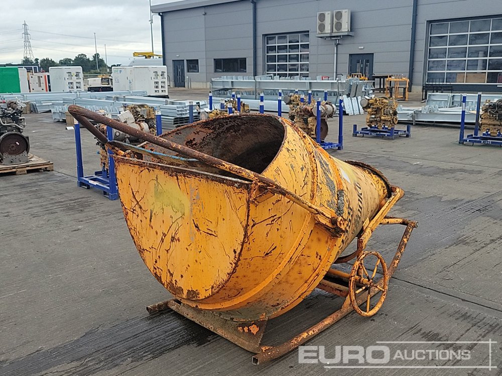 Eichinger Concrete Skip to suit Crane - Benne basculante: photos 5 Eichinger Concrete Skip to suit Crane - Benne basculante: photos 5