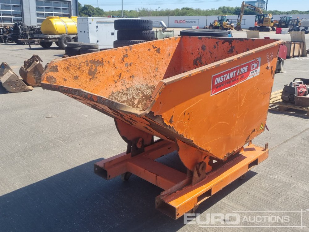 Eichinger Tipping Skip to suit Forklift - Benne basculante: photos 1 Eichinger Tipping Skip to suit Forklift - Benne basculante: photos 1