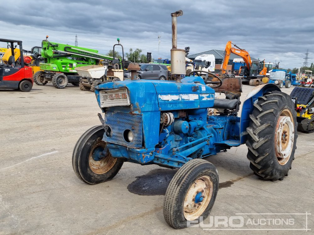 Ford 2000 - Tracteur agricole: photos 1 Ford 2000 - Tracteur agricole: photos 1
