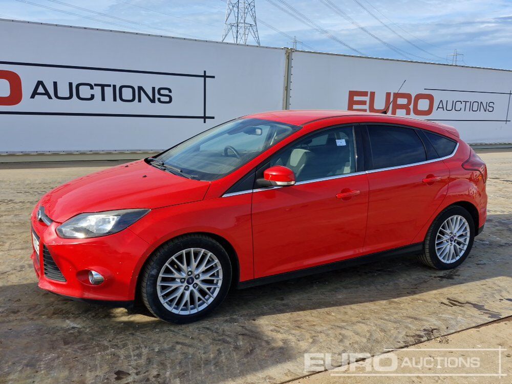Ford Focus - Voiture: photos 1 Ford Focus - Voiture: photos 1