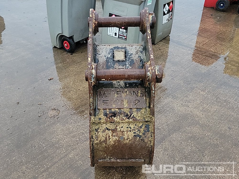 Geith 18" Digging Bucket 65mm Pin to suit 13 Ton Excavator - Godet: photos 4 Geith 18" Digging Bucket 65mm Pin to suit 13 Ton Excavator - Godet: photos 4