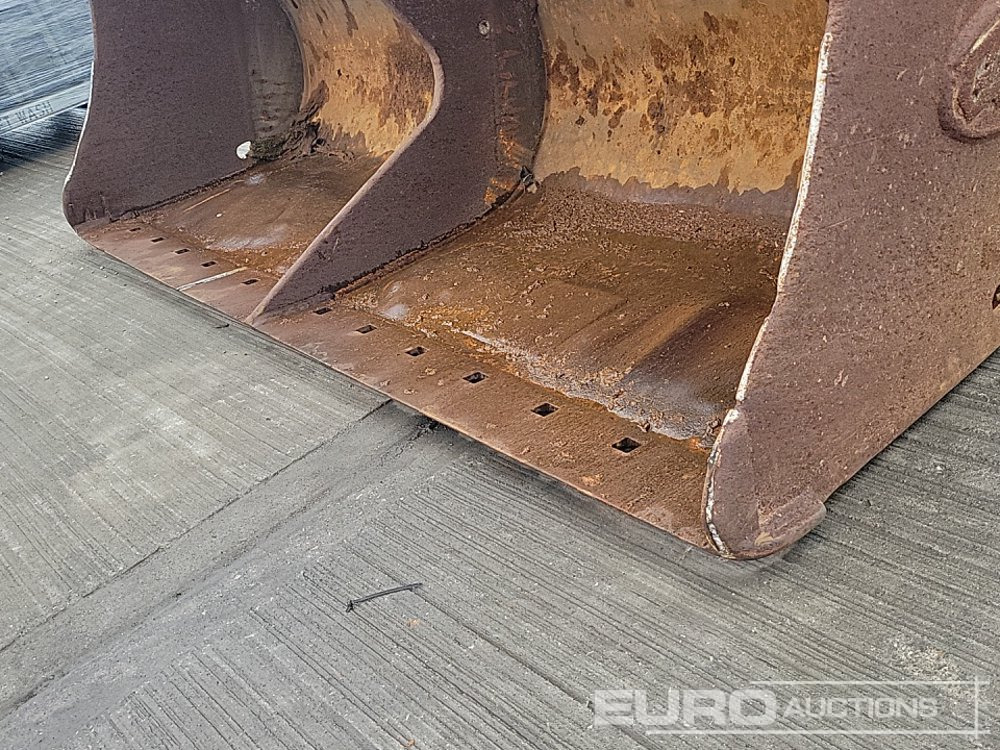 Godet Geith 84" Ditching Bucket 80mm Pin to suit 20 Ton Excavator: photos 9