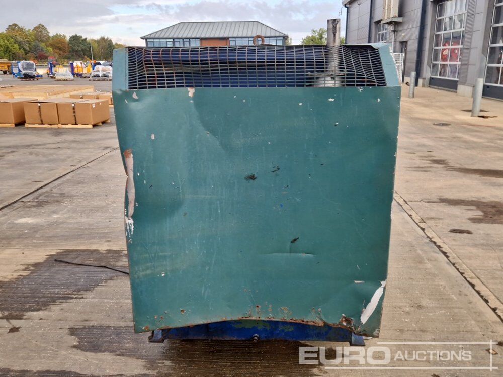 Generator, 4 Cylinder Engine - Groupe électrogène: photos 4 Generator, 4 Cylinder Engine - Groupe électrogène: photos 4