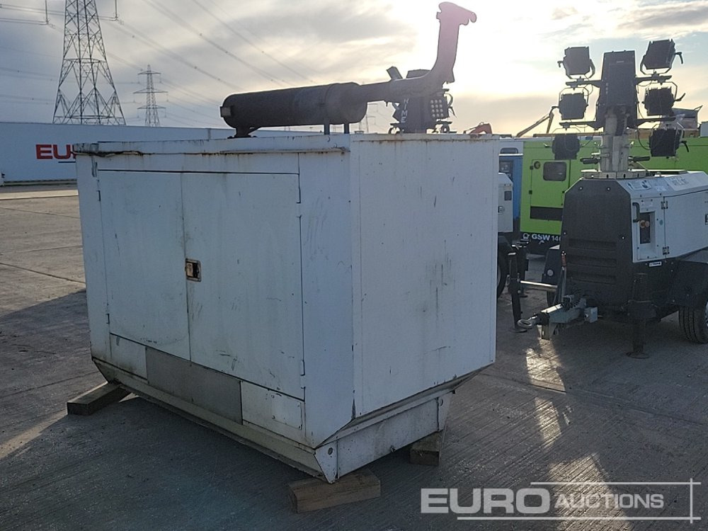 Generator, 4 Cylinder Engine - Groupe électrogène: photos 1 Generator, 4 Cylinder Engine - Groupe électrogène: photos 1