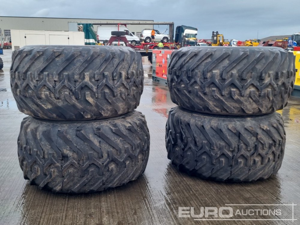 Goodyear 48x2500 R20 Floatation Tyre & Rim (4 of) - Pneu: photos 3 Goodyear 48x2500 R20 Floatation Tyre & Rim (4 of) - Pneu: photos 3