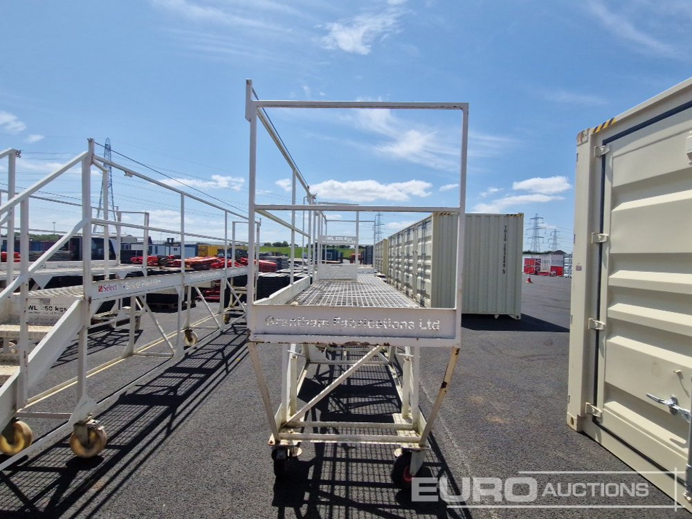 Grantham Fabrications 20' Wheeled 5 Step Access Platform - Matériel de chantier: photos 3 Grantham Fabrications 20' Wheeled 5 Step Access Platform - Matériel de chantier: photos 3