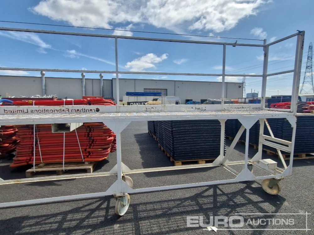 Grantham Fabrications 20' Wheeled 6 Step Access Platform - Matériel de chantier: photos 3 Grantham Fabrications 20' Wheeled 6 Step Access Platform - Matériel de chantier: photos 3