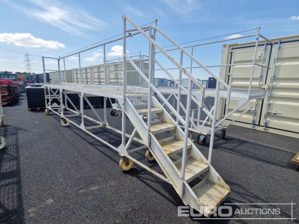 Grantham Fabrications 20' Wheeled 6 Step Access Platform - Matériel de chantier: photos 5 Grantham Fabrications 20' Wheeled 6 Step Access Platform - Matériel de chantier: photos 5