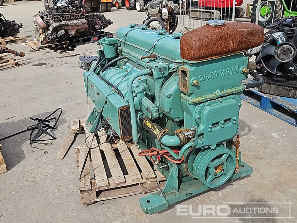 Gray Marine 6 Cylinder Engine - Moteur: photos 3 Gray Marine 6 Cylinder Engine - Moteur: photos 3