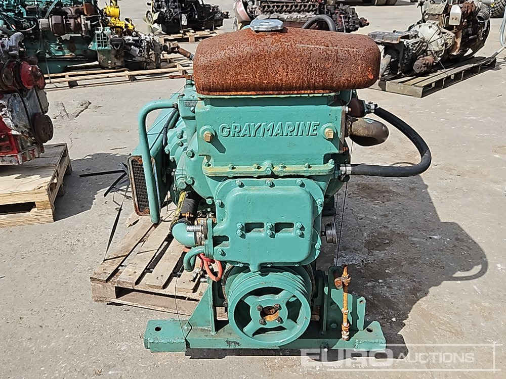 Gray Marine 6 Cylinder Engine - Moteur: photos 4 Gray Marine 6 Cylinder Engine - Moteur: photos 4