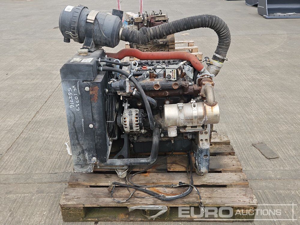 Hatz 4 Cylinder Engine - Moteur: photos 2 Hatz 4 Cylinder Engine - Moteur: photos 2