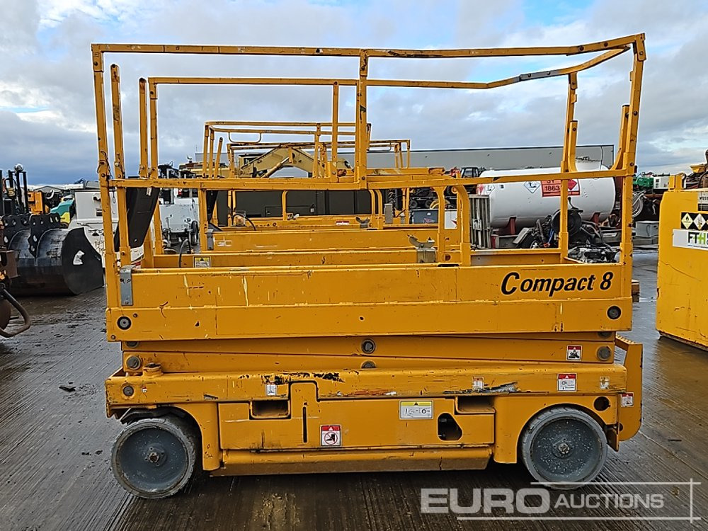 Haulotte Compact 8 - Nacelle: photos 2 Haulotte Compact 8 - Nacelle: photos 2