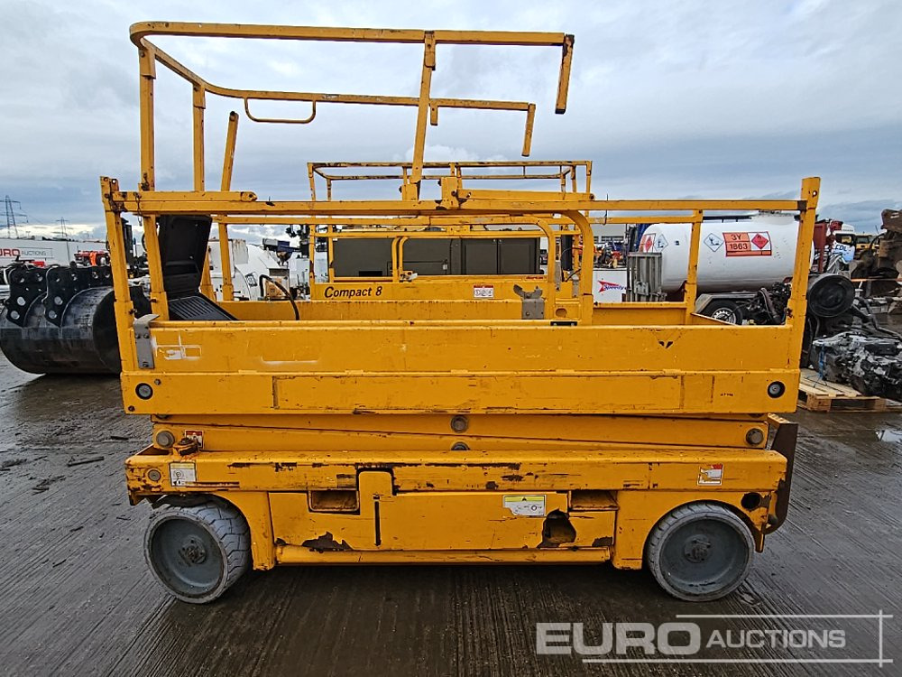 Haulotte Compact 8 - Nacelle: photos 2 Haulotte Compact 8 - Nacelle: photos 2