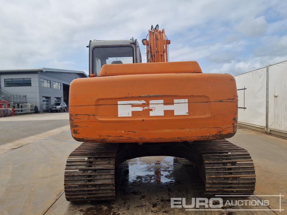 Hitachi EX135 - Pelle sur chenille: photos 4 Hitachi EX135 - Pelle sur chenille: photos 4