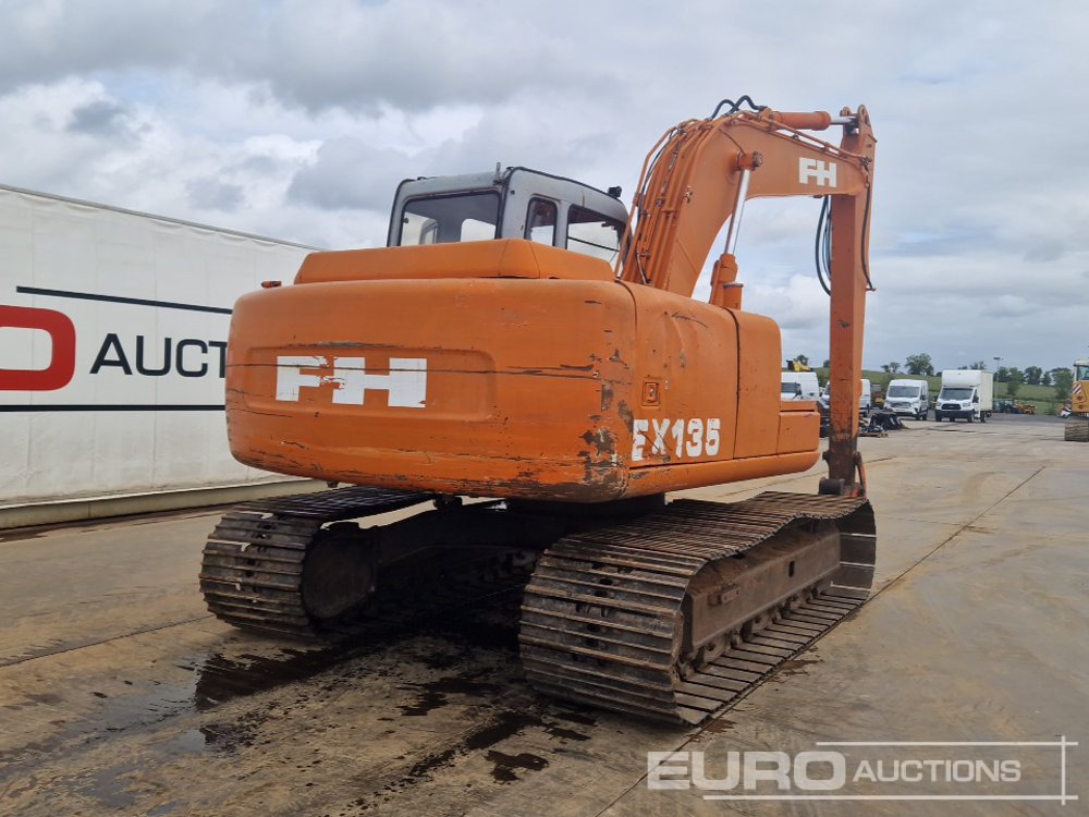 Hitachi EX135 - Pelle sur chenille: photos 5 Hitachi EX135 - Pelle sur chenille: photos 5
