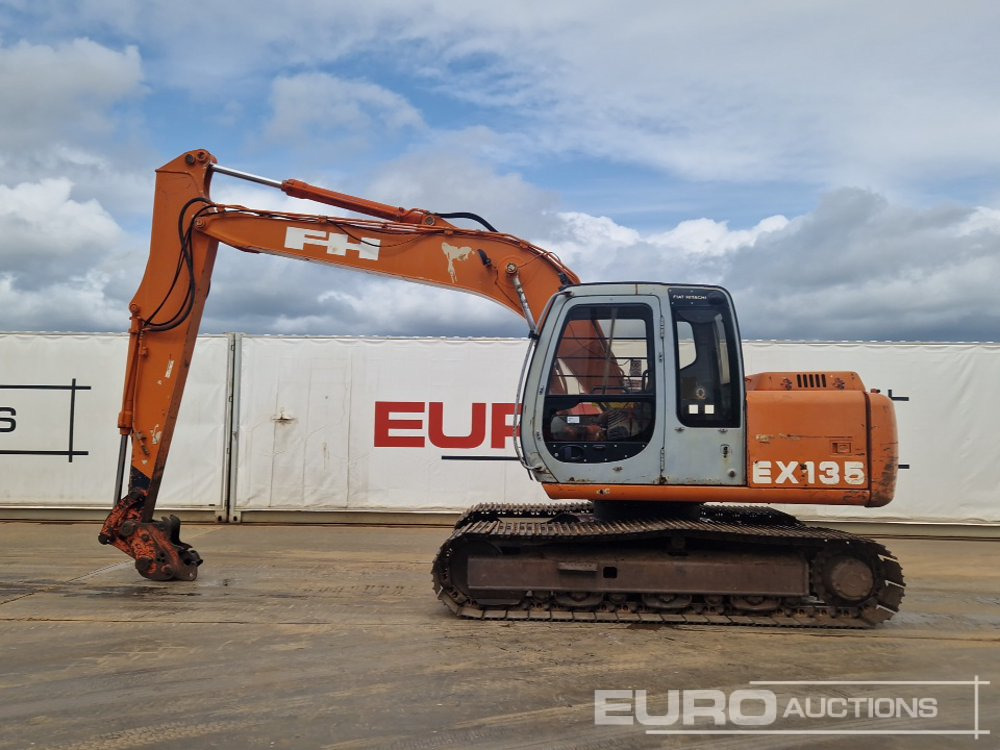 Hitachi EX135 - Pelle sur chenille: photos 2 Hitachi EX135 - Pelle sur chenille: photos 2
