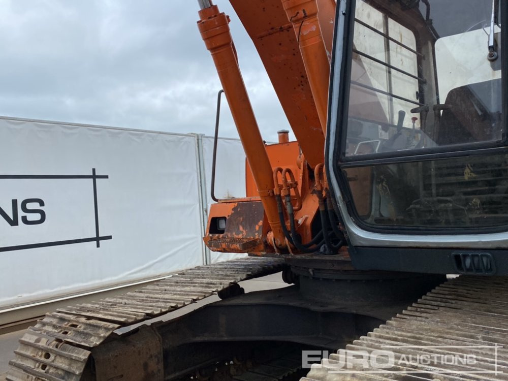 Pelle sur chenille Hitachi EX200: photos 18