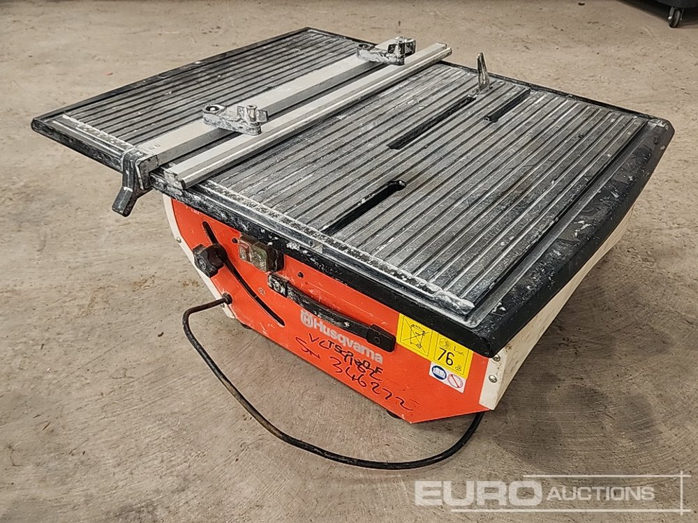 Husqvarna TS230F 110 Volt Tile Saw - Matériel de chantier: photos 1 Husqvarna TS230F 110 Volt Tile Saw - Matériel de chantier: photos 1