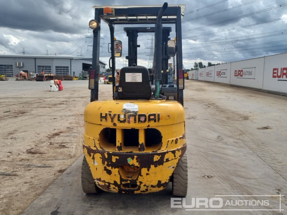 Hyundai HDF30-5 - Chariot élévateur: photos 4 Hyundai HDF30-5 - Chariot élévateur: photos 4