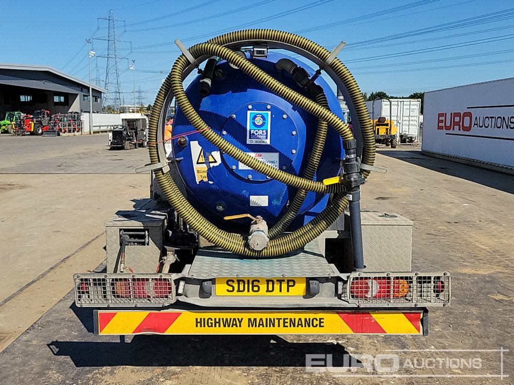 Isuzu 75.190 - Camion citerne: photos 4 Isuzu 75.190 - Camion citerne: photos 4