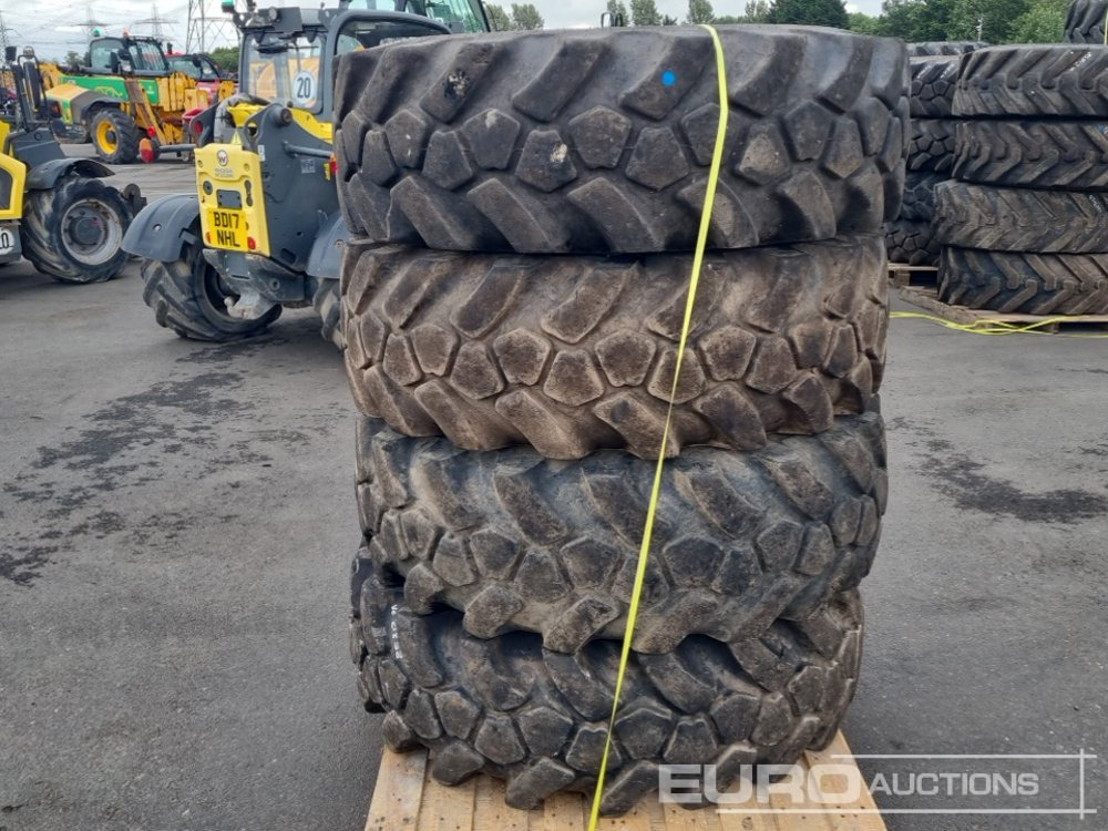 JCB 15.5-25 L-2 Tyre (4 of) - Pneu: photos 2 JCB 15.5-25 L-2 Tyre (4 of) - Pneu: photos 2