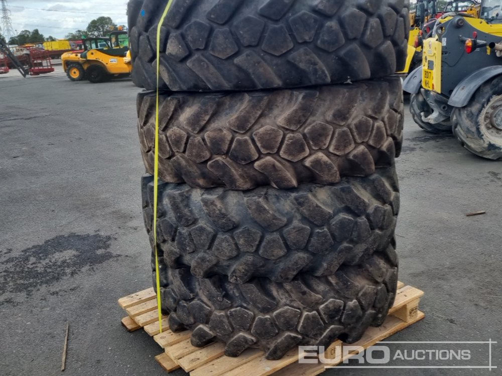 JCB 15.5-25 L-2 Tyre (4 of) - Pneu: photos 3 JCB 15.5-25 L-2 Tyre (4 of) - Pneu: photos 3