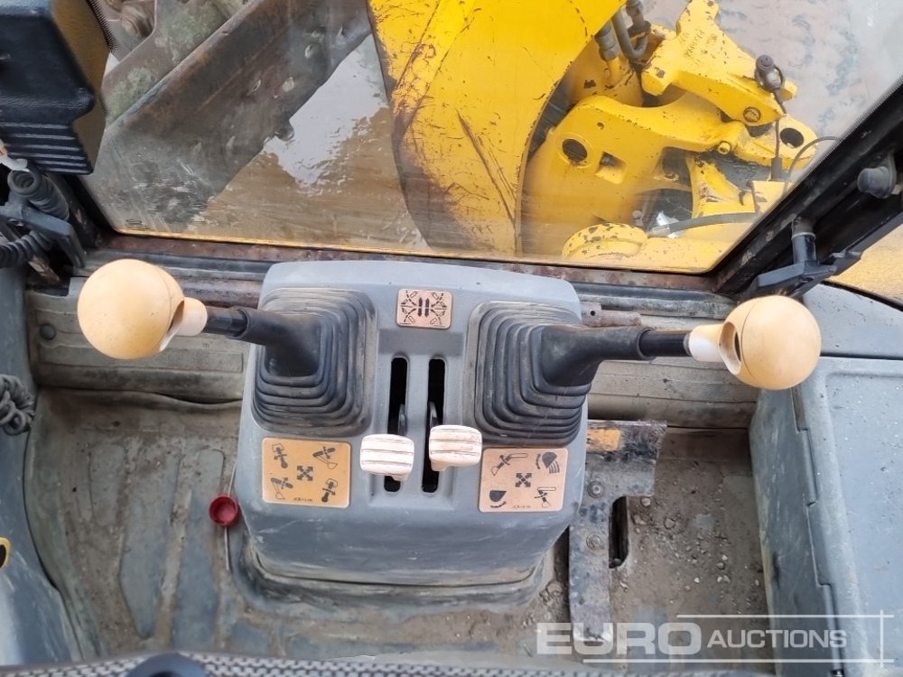 Tractopelle JCB 3CX: photos 38 Tractopelle JCB 3CX: photos 38