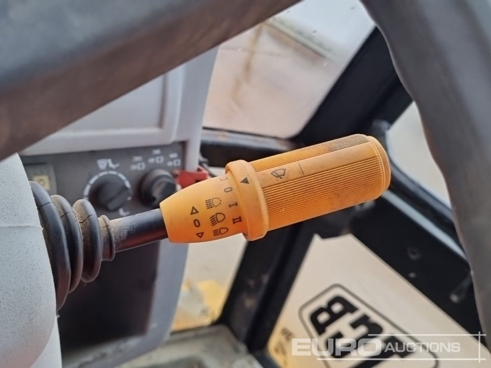 Tractopelle JCB 3CX: photos 41 Tractopelle JCB 3CX: photos 41