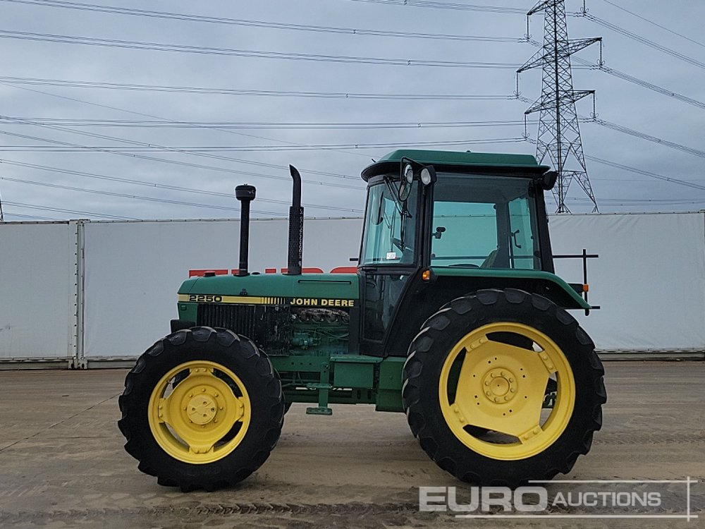 John Deere 2250 - Tracteur agricole: photos 2 John Deere 2250 - Tracteur agricole: photos 2