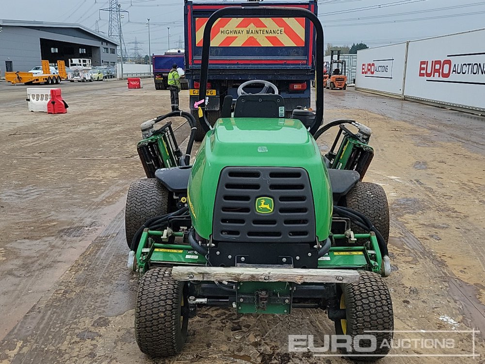 John Deere 3225C - Motofaucheuse: photos 4 John Deere 3225C - Motofaucheuse: photos 4