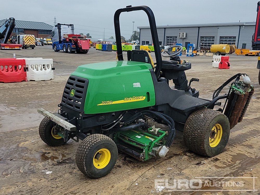 John Deere 3225C - Motofaucheuse: photos 5 John Deere 3225C - Motofaucheuse: photos 5