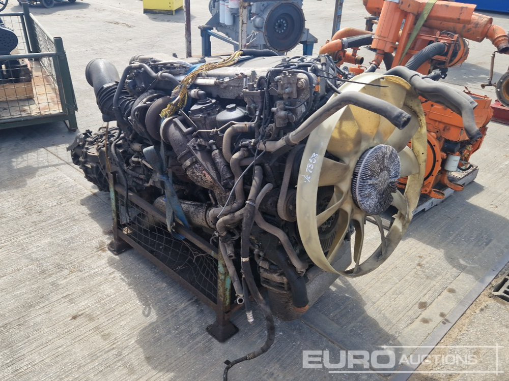 MAN 6 Cylinder Engine, Gearbox - Moteur: photos 1 MAN 6 Cylinder Engine, Gearbox - Moteur: photos 1