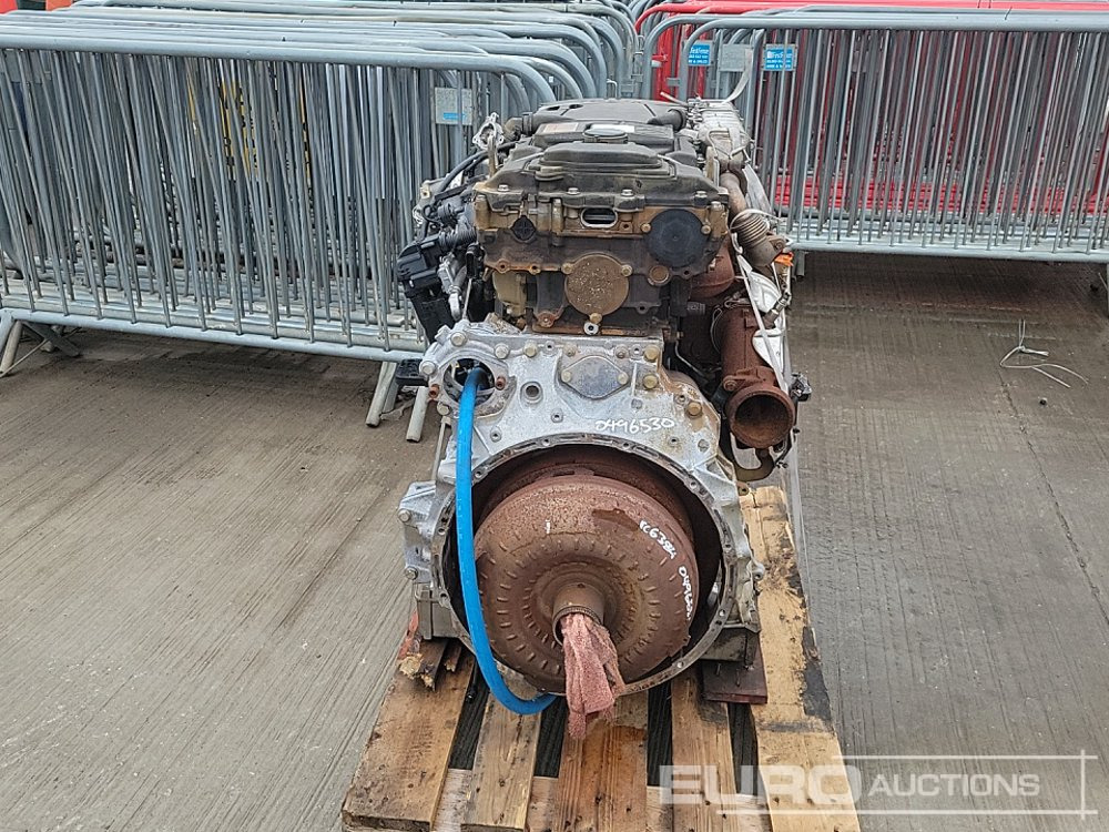 MTU 6 Cylinder Engine - Moteur: photos 4 MTU 6 Cylinder Engine - Moteur: photos 4