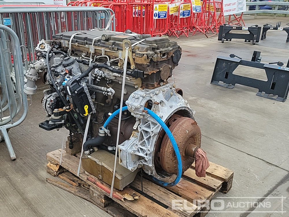MTU 6 Cylinder Engine - Moteur: photos 3 MTU 6 Cylinder Engine - Moteur: photos 3