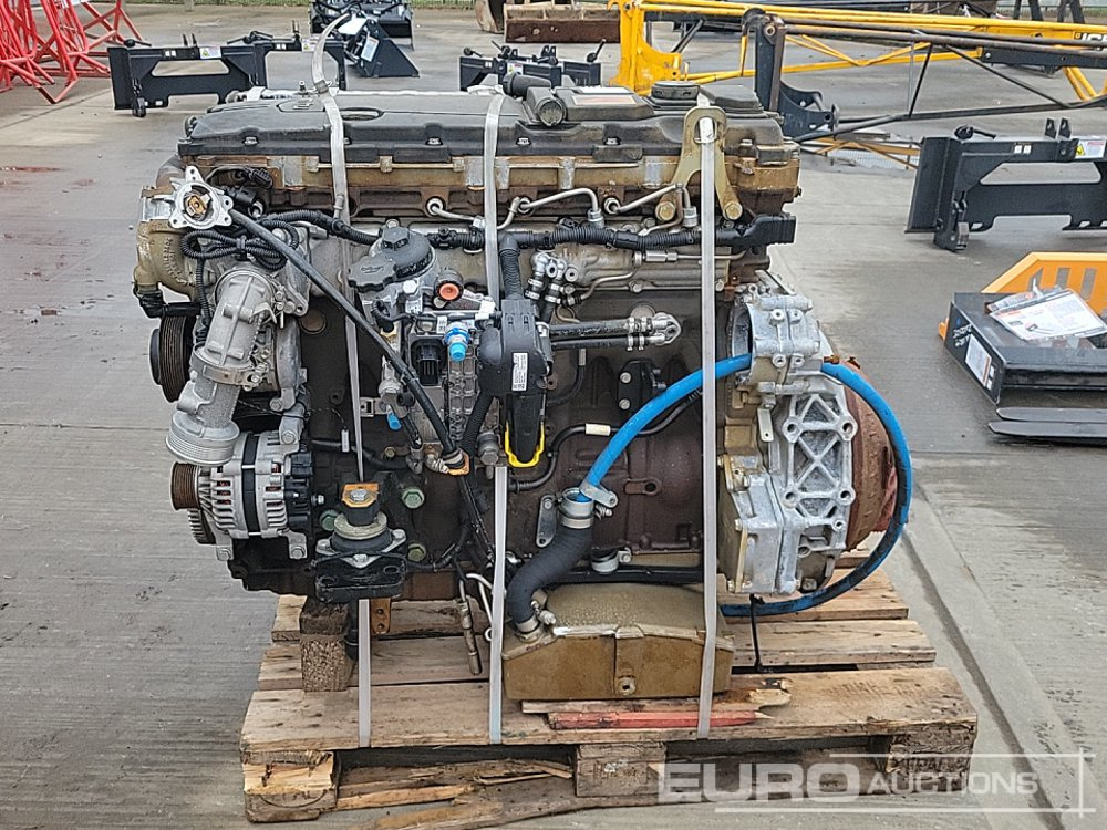 MTU 6 Cylinder Engine - Moteur: photos 2 MTU 6 Cylinder Engine - Moteur: photos 2