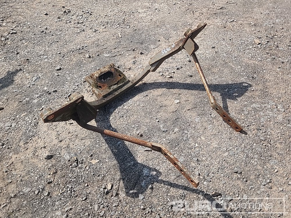Loader Bracket to suit Massey Ferguson 80 - Machine agricole: photos 4 Loader Bracket to suit Massey Ferguson 80 - Machine agricole: photos 4