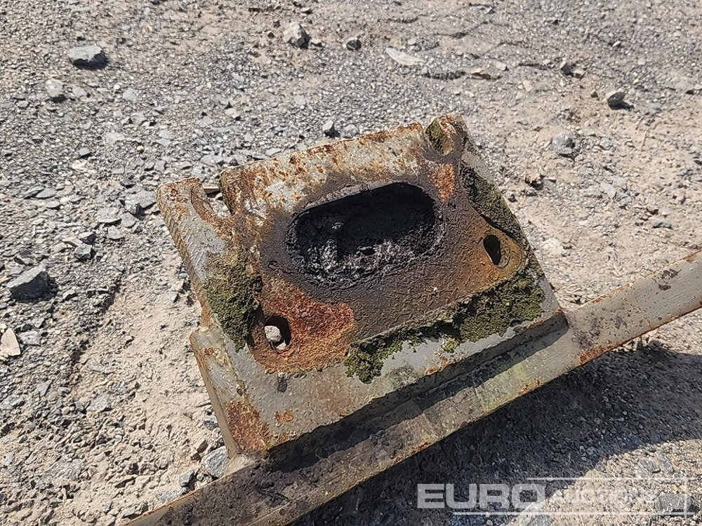 Loader Bracket to suit Massey Ferguson 80 - Machine agricole: photos 5 Loader Bracket to suit Massey Ferguson 80 - Machine agricole: photos 5