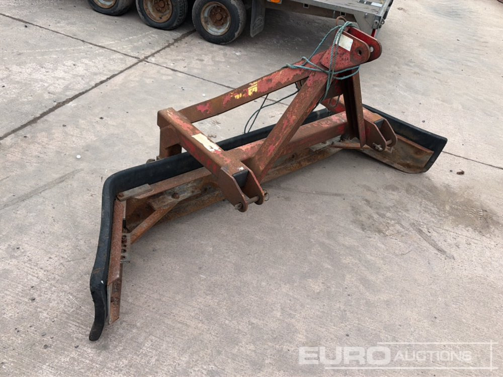 Reversible Yard Scraper - Machine agricole: photos 3 Reversible Yard Scraper - Machine agricole: photos 3