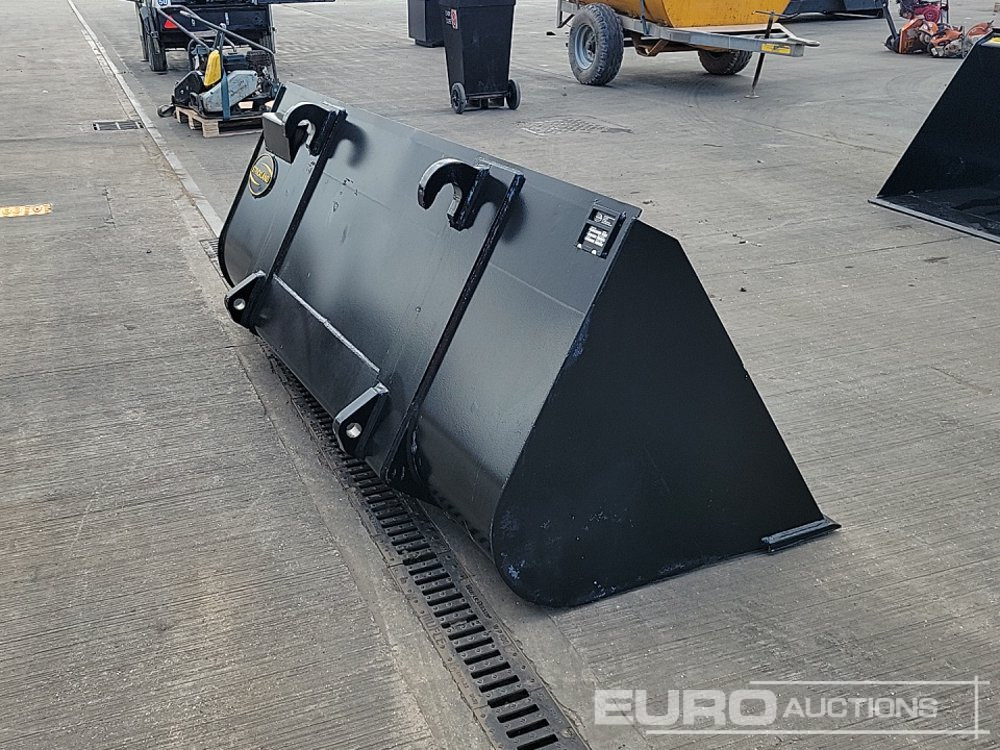 Unused Strickland 90" Loading Bucket to suit JCB Telehandler - Machine agricole: photos 5 Unused Strickland 90" Loading Bucket to suit JCB Telehandler - Machine agricole: photos 5