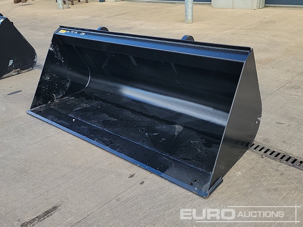 Unused Strickland 90" Loading Bucket to suit JCB Telehandler - Machine agricole: photos 1 Unused Strickland 90" Loading Bucket to suit JCB Telehandler - Machine agricole: photos 1