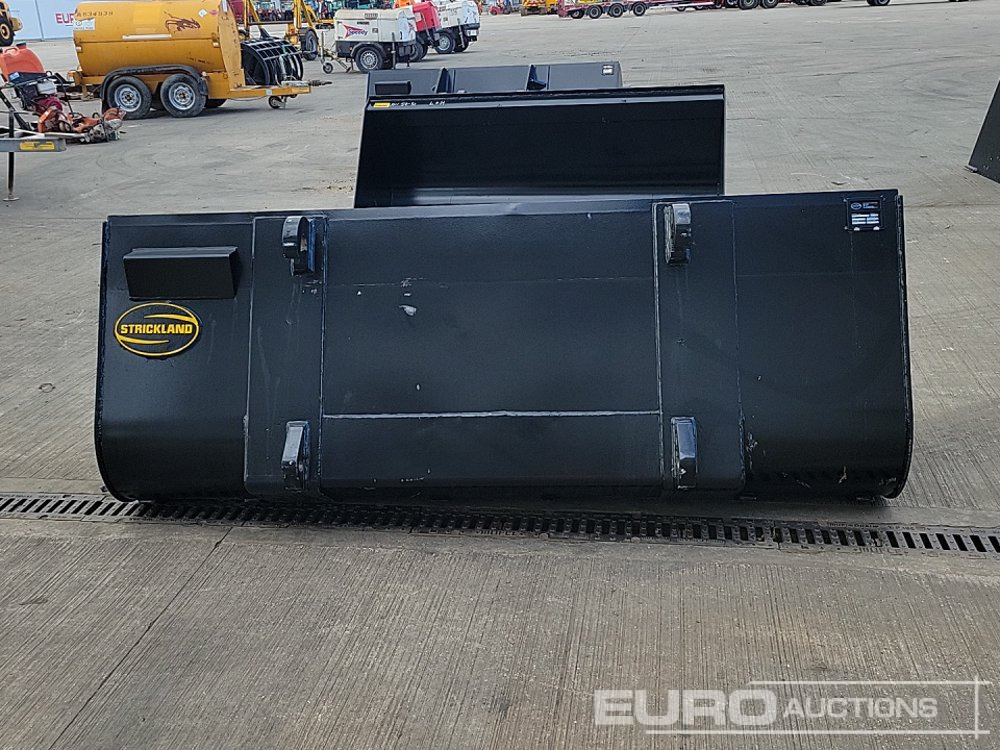 Unused Strickland 90" Loading Bucket to suit JCB Telehandler - Machine agricole: photos 4 Unused Strickland 90" Loading Bucket to suit JCB Telehandler - Machine agricole: photos 4