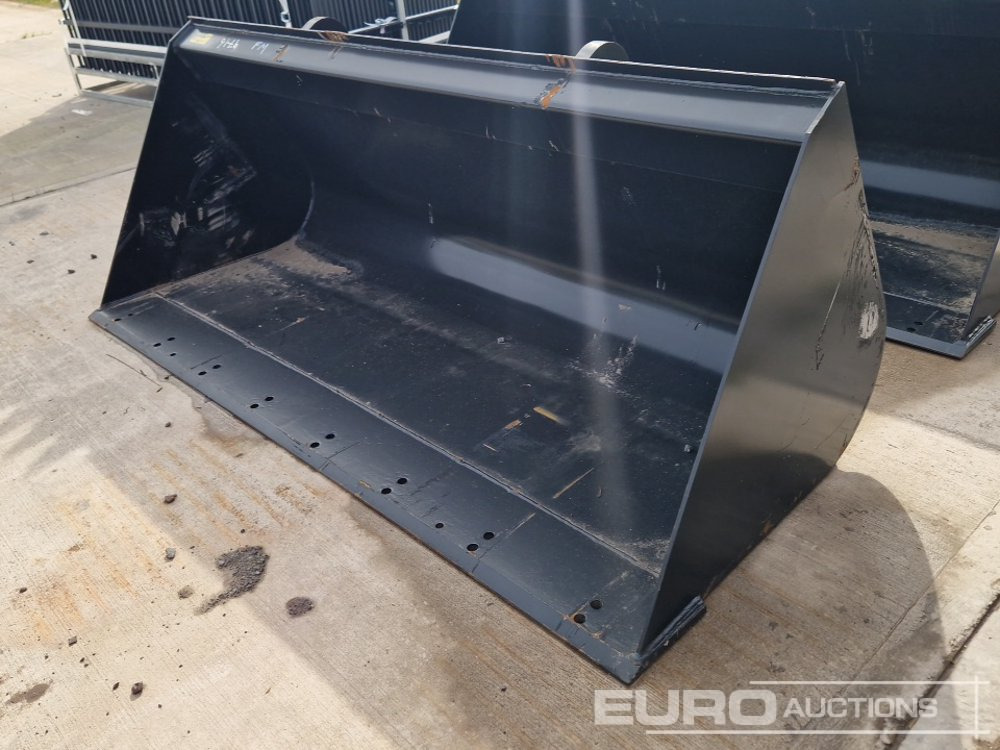 Unused Strickland 90" Loading Bucket to suit JCB Telehandler - Machine agricole: photos 1 Unused Strickland 90" Loading Bucket to suit JCB Telehandler - Machine agricole: photos 1