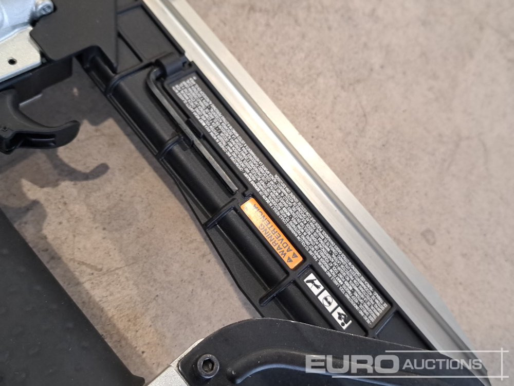 Matériel de chantier Makita AT1150A Prenumatic Nailer (Body Only): photos 20