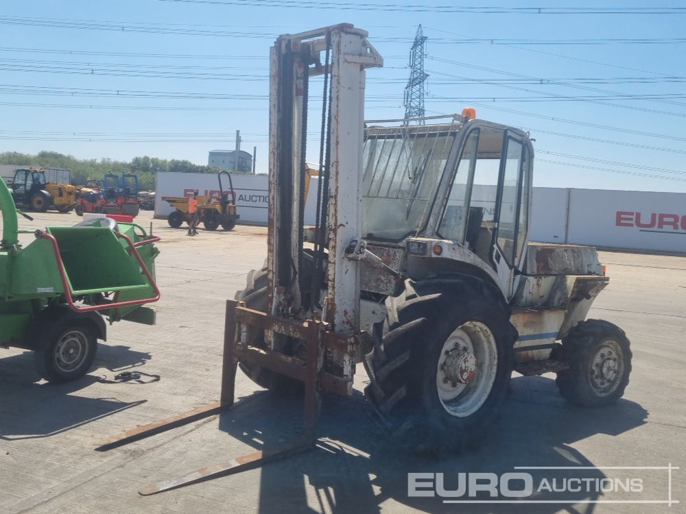Manitou Diesel Rough Terrain Forklift, 2 Stage Mast, Forks - Chariot tout terrain: photos 1 Manitou Diesel Rough Terrain Forklift, 2 Stage Mast, Forks - Chariot tout terrain: photos 1